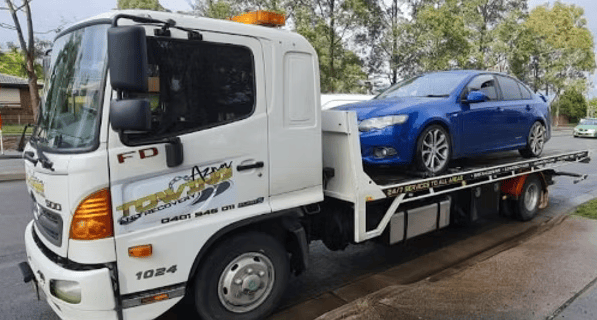 AZNA Towing Truck